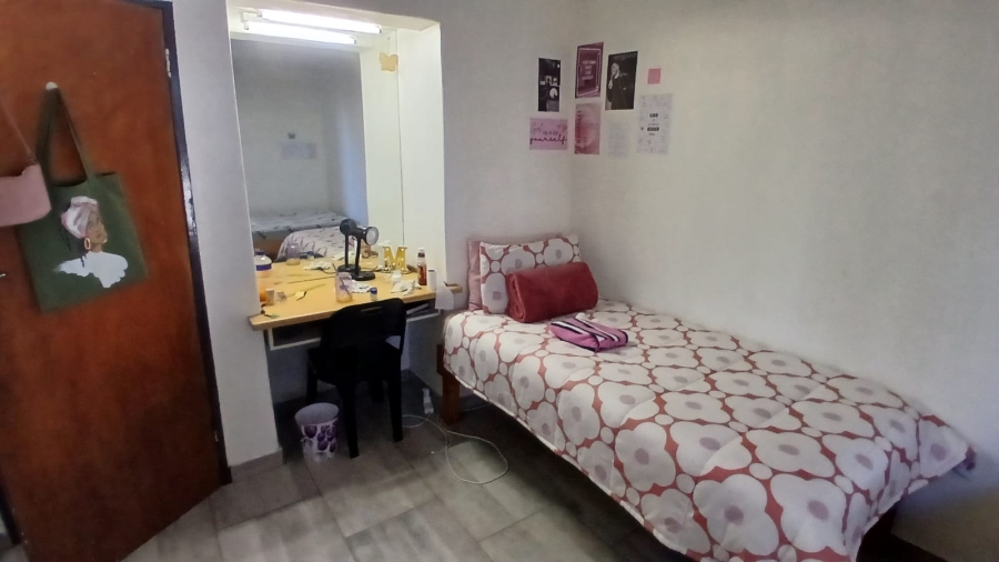 10 Bedroom Property for Sale in Brandwag Free State